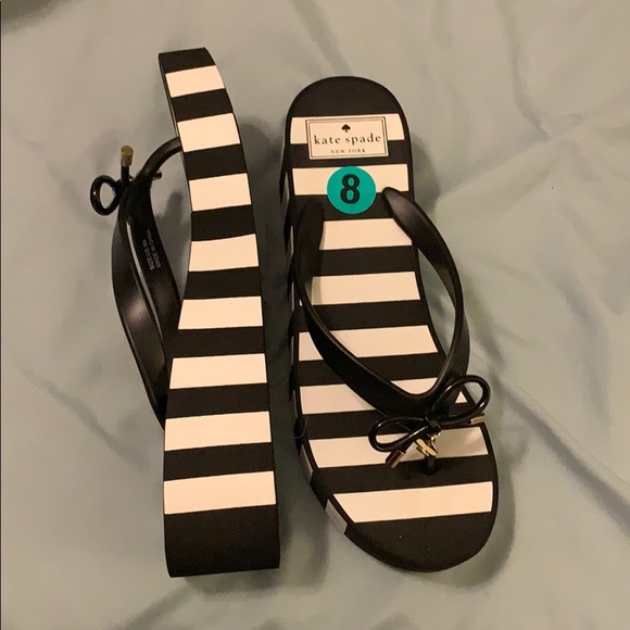 Shoes - Picture 4 of 5